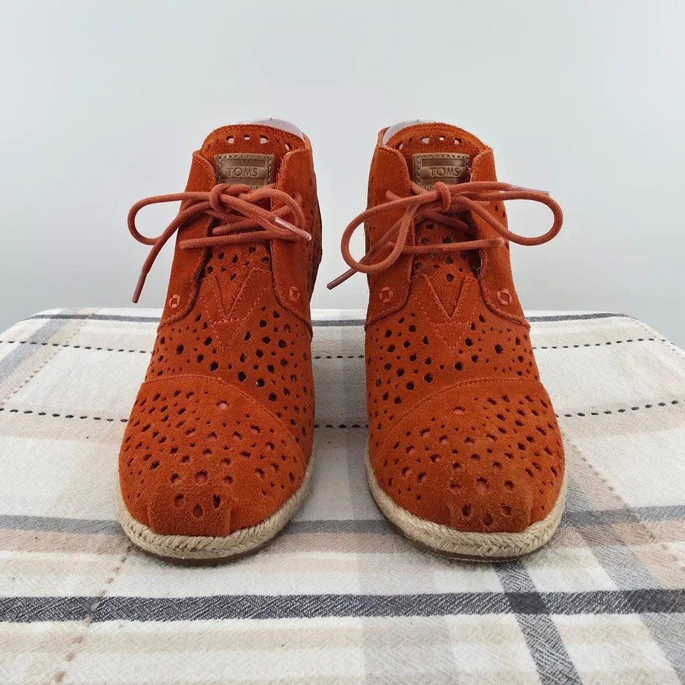 Toms desert wedge